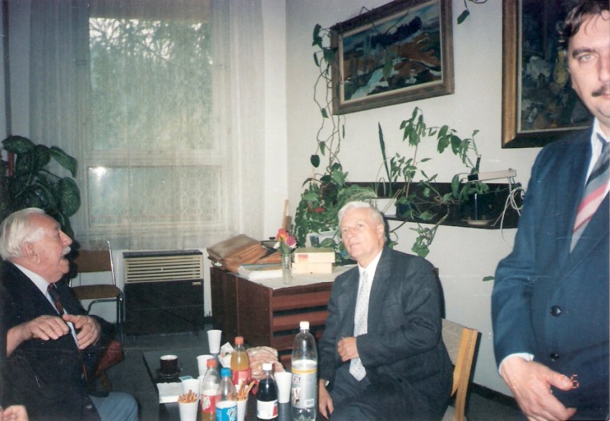 Kálmán bácsi és Hargitai Károly társalgás közben
